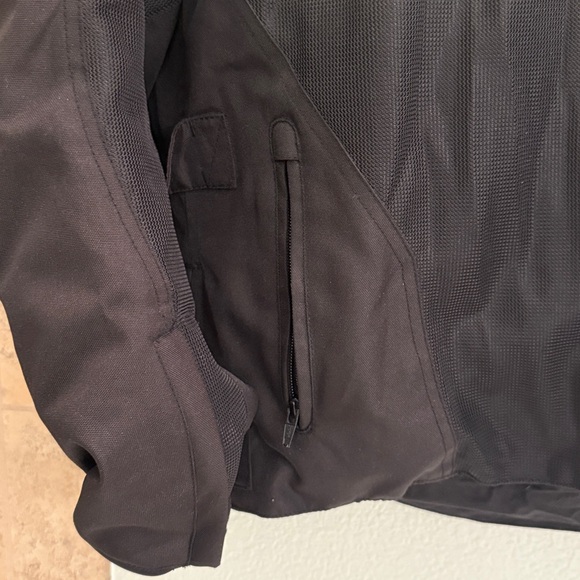 Triumph Waldron Mesh Motorcycle Jacket - Picture 5 of 16